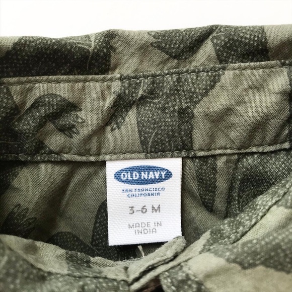 Old navy alligator print button down shirt EUC 3-6 - Picture 3 of 4